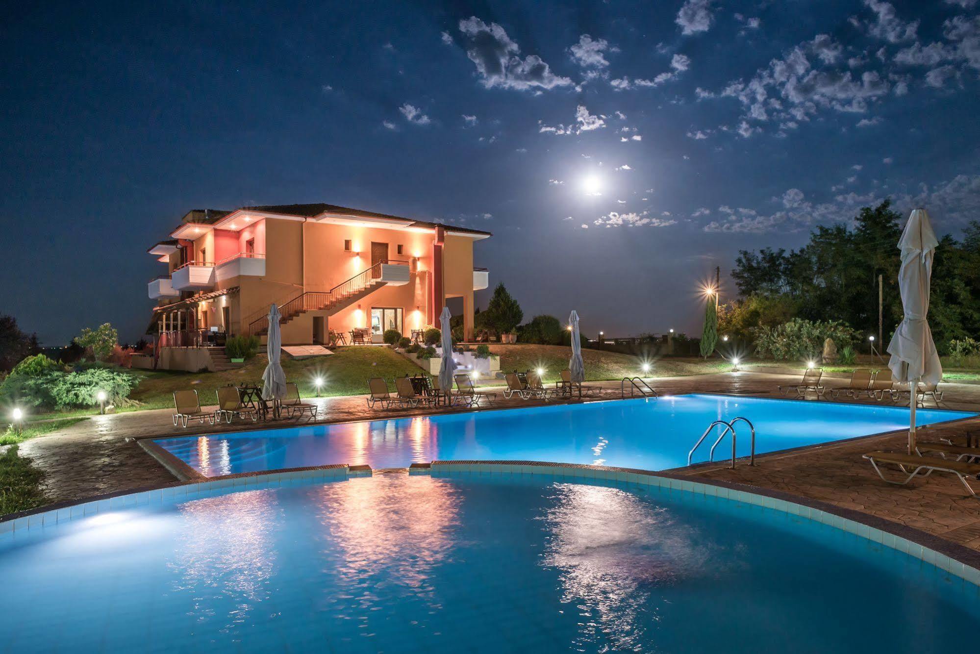 Petrinos Lofos Hotel Mandra  Ngoại thất bức ảnh